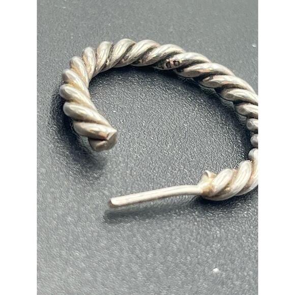 Sterling silver 925 Ribbed Textured Hoop Earrings 2.6mm, 7.6 Grams, 1” - Picture 8 of 14